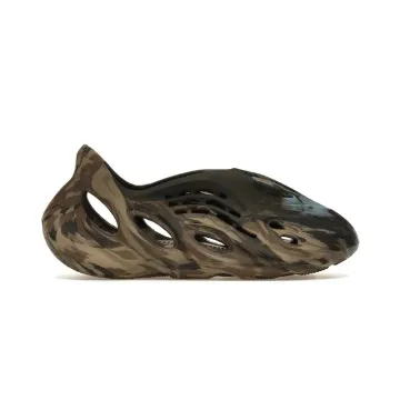 Yeezy Foam Runner Desert Camo Sneaker